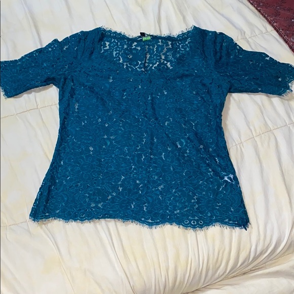 See through blouse - Picture 3 of 7